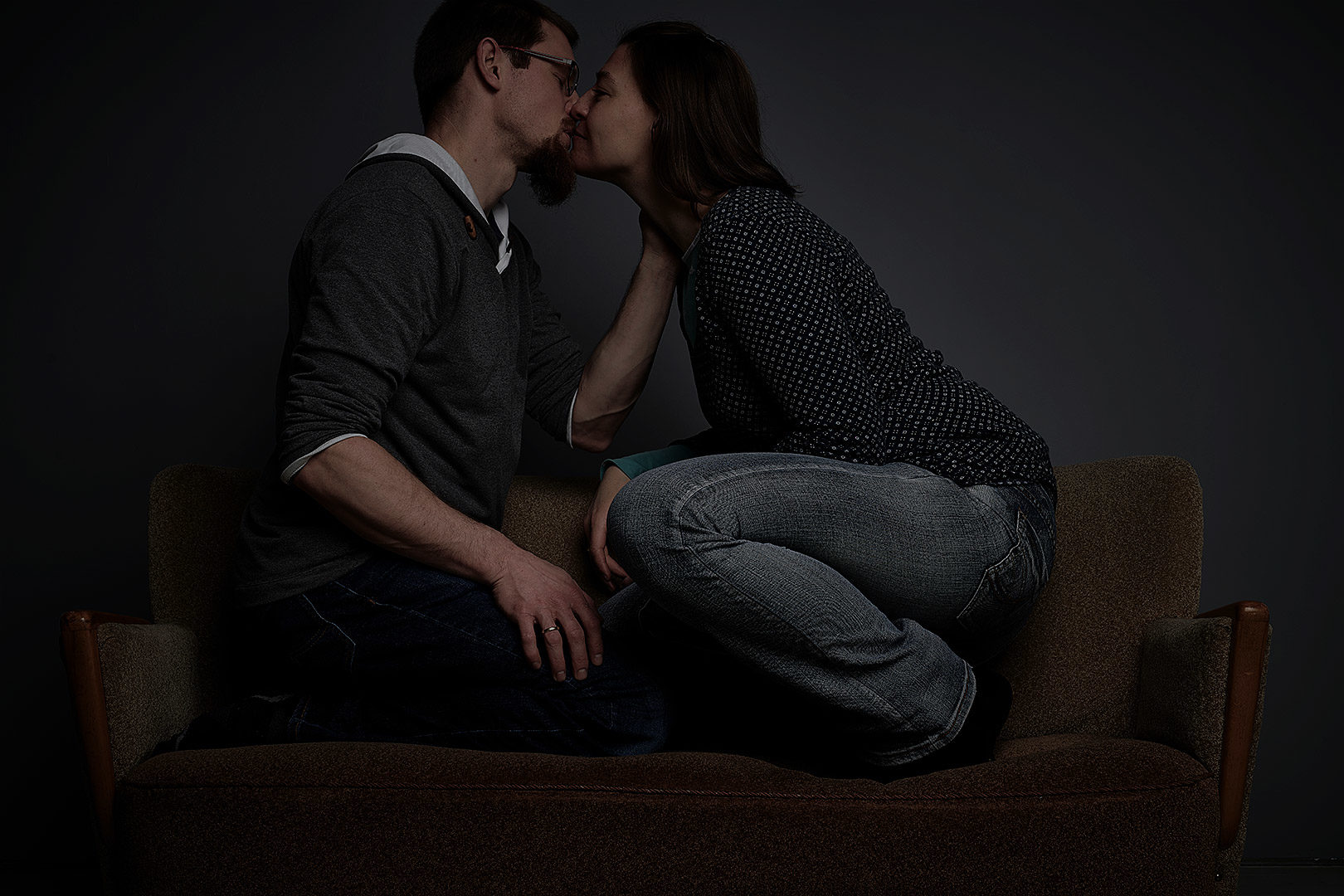 Freie Arbeiten, warum sie mir als Fotograf so wichtig sind 3 Freie Arbeit über Paare in absoluter Dunkelheit - Fotoprojekt im Fotostudio