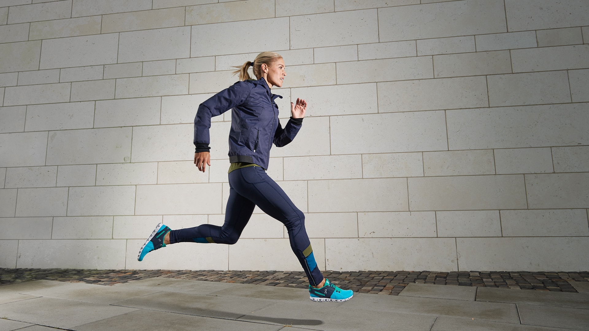 Werbeaufnahme für Runners Point mit Sport-Model von der Modelagentur Elace / München