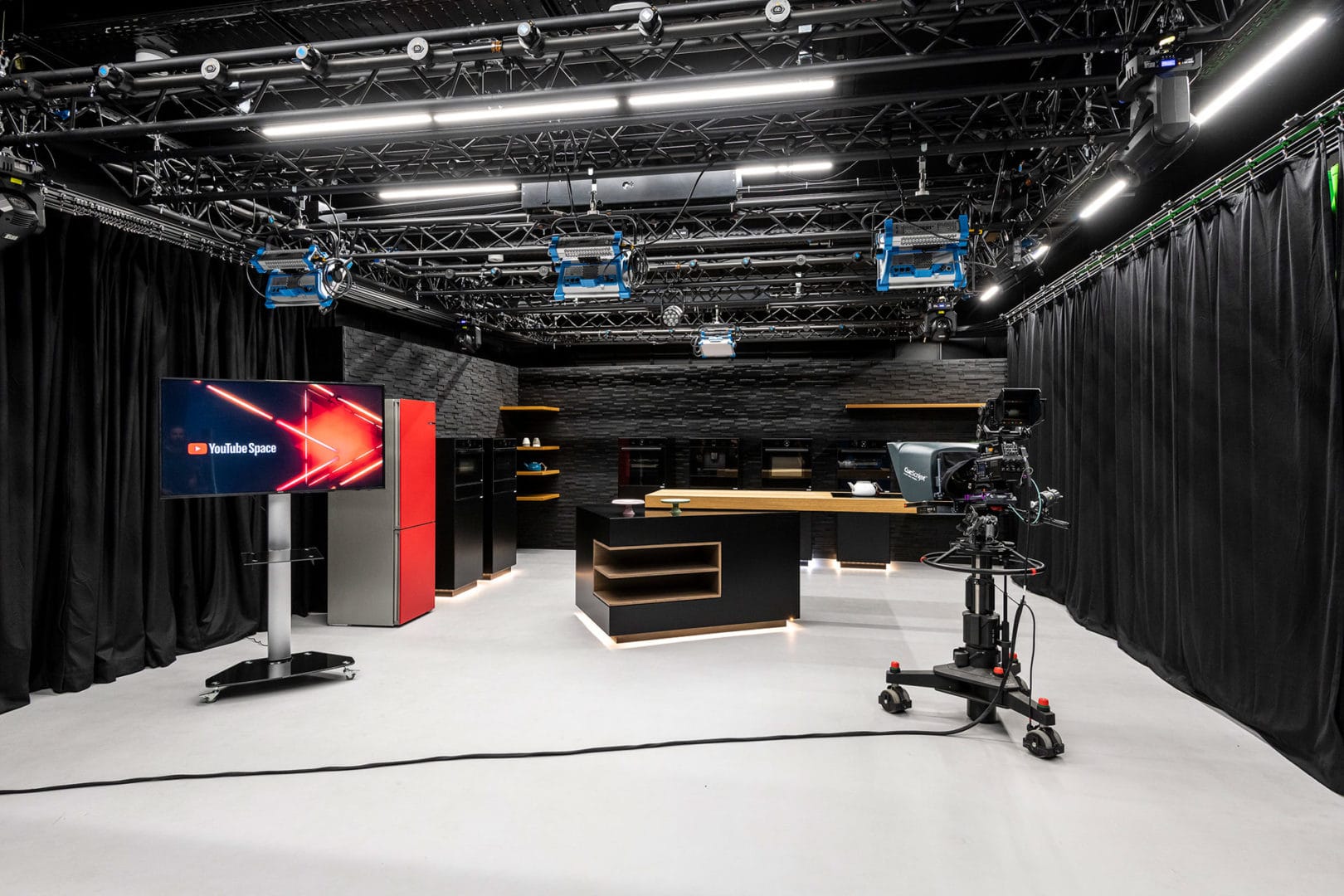 YOUTUBE SPACE BERLIN 11 Fimstudio mit Küche von Sallys Welt