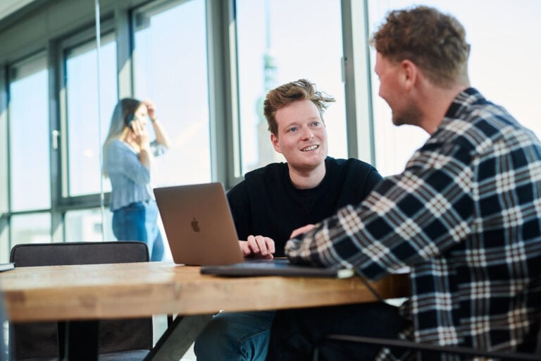 mielek fotograf dortmund Fotograf,Blog mielek fotograf optimerch corporate lifestyle 2592 1 33 Mitarbeiter des Unternehmens in einer Konferenz im Büro in Dortmund