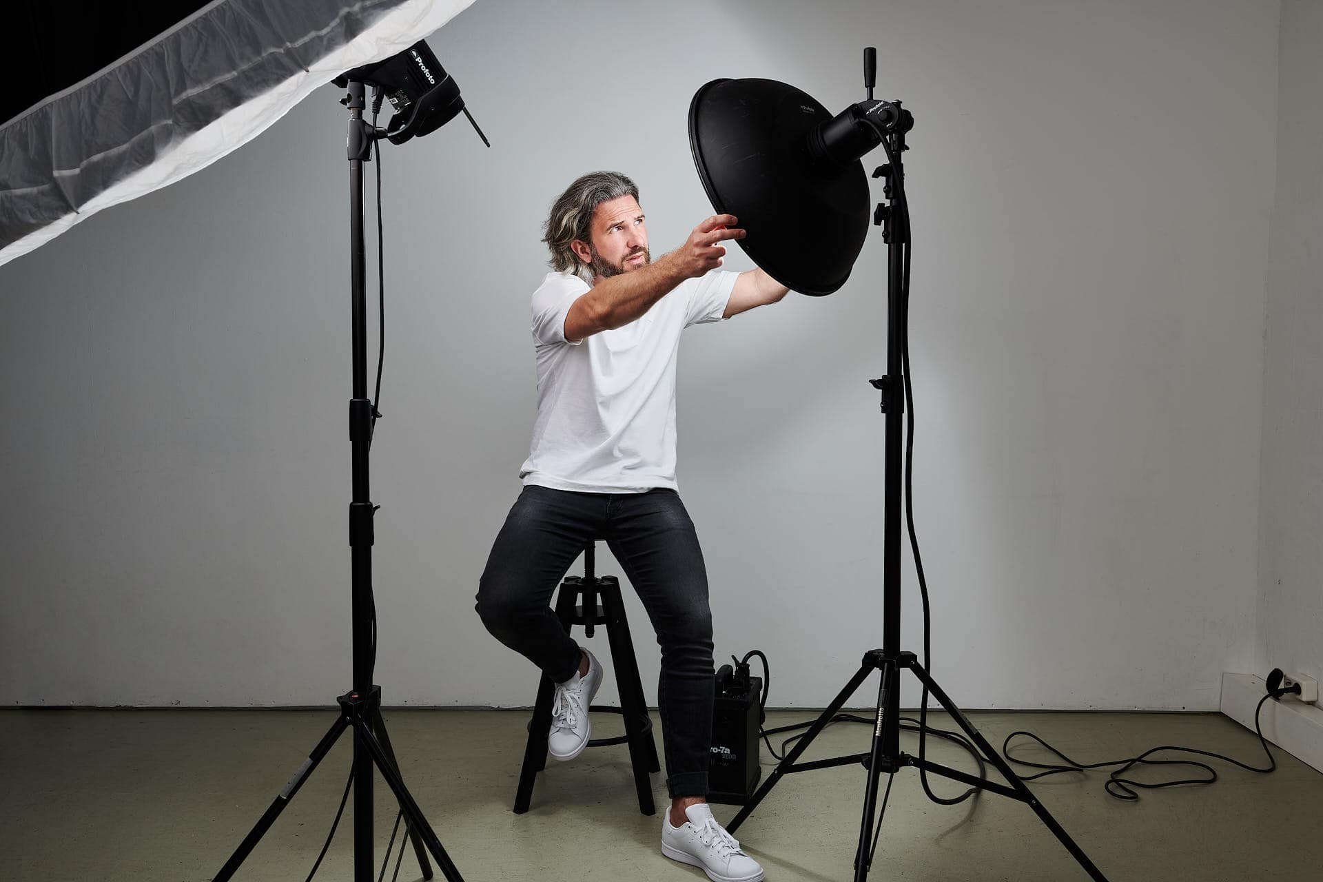 mielek fotograf dortmund blog,Fotograf mielek fotograf portraits 0119 1 Der Fotograf Markus Mielek aus Dortmund posiert in seinem Studio für ein Selbstportrait