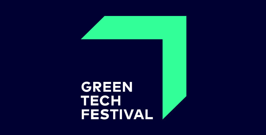 Green Tech Festival Logo auf dunkelblauem Hintergrund – Eventfotografie Dortmund von Markus Mielek
